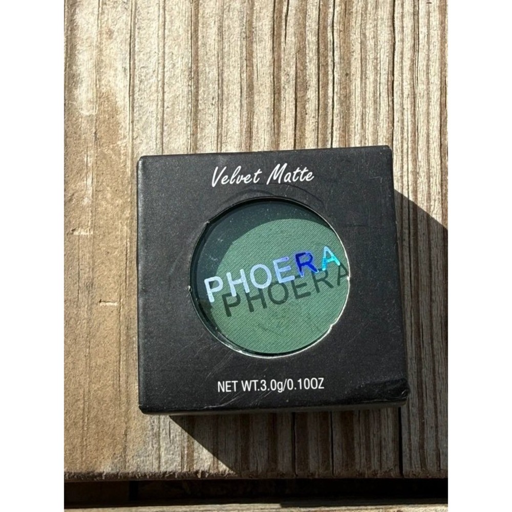 Phoera Velvet Matte Eyeshadow Single in #210 Flipper 3.0 g / 0.10 oz